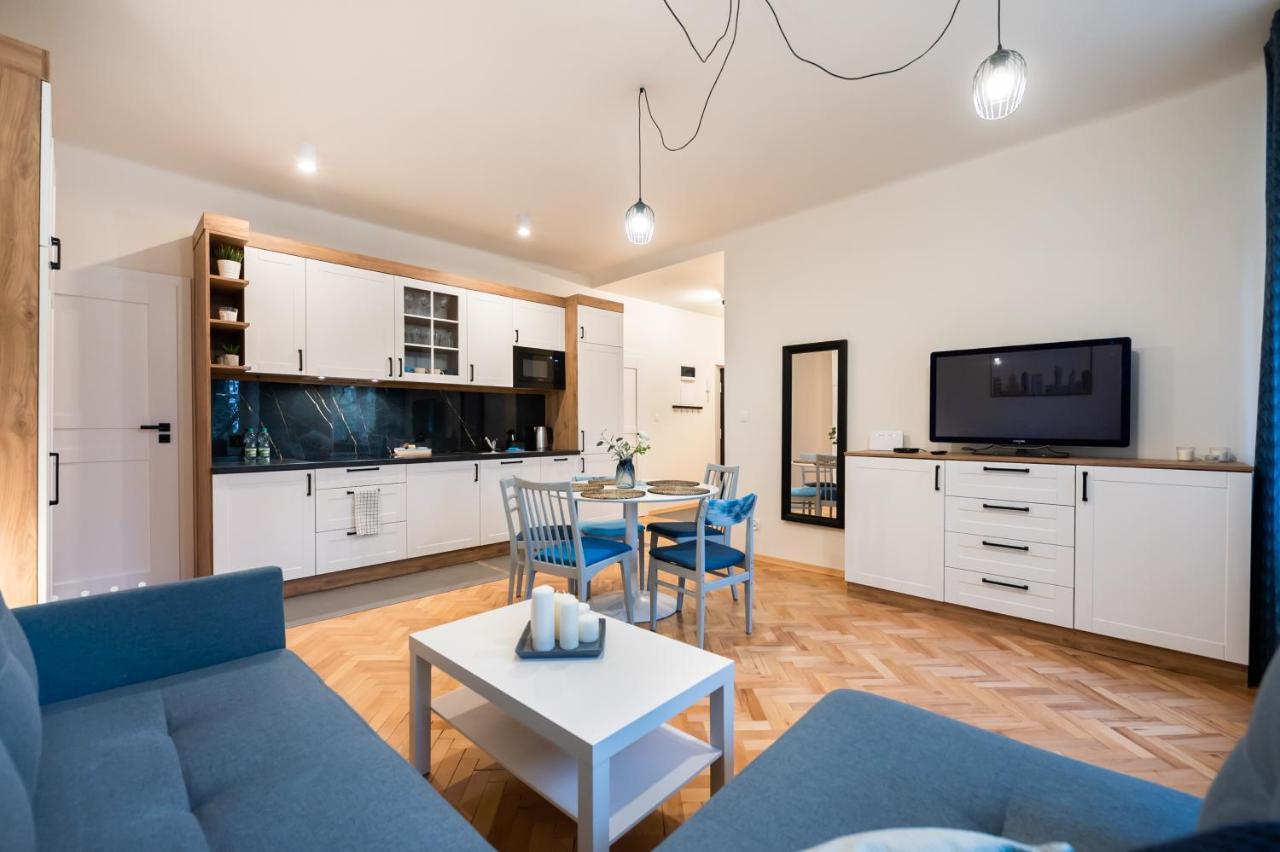 Old Town Eclectic Apartment For 6 People Varşovia Exterior foto